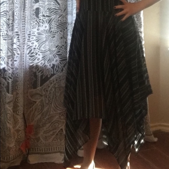 Large flowy Pixley dress. - Picture 8 of 8